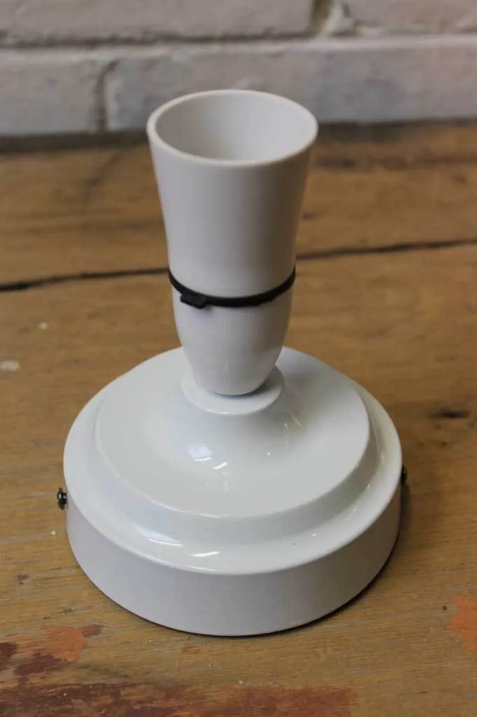Batten Holder Light - B22