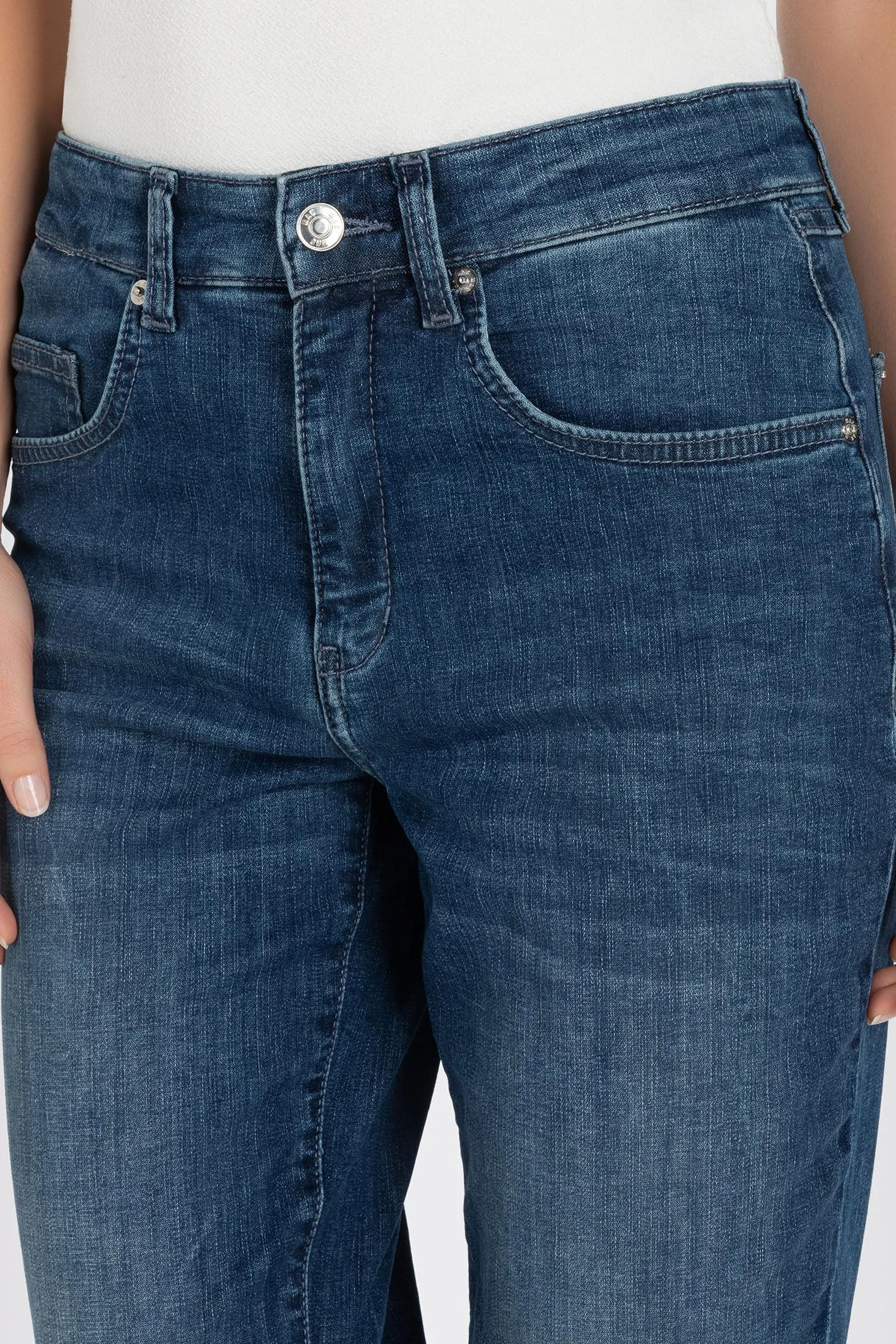 Mac 3197-90-0391 D627 Carol Blue Net Wash Lightweight Denim Jeans